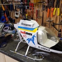 graupner helimax 40   cockpit painted decals applied
