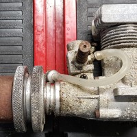 micro mold lark 2 25   engine before cleanup