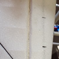tundra hinge cracks  